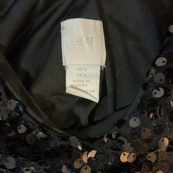 H&M Black Sequin Tank Top NWOT Size Small - Picture 3 of 8